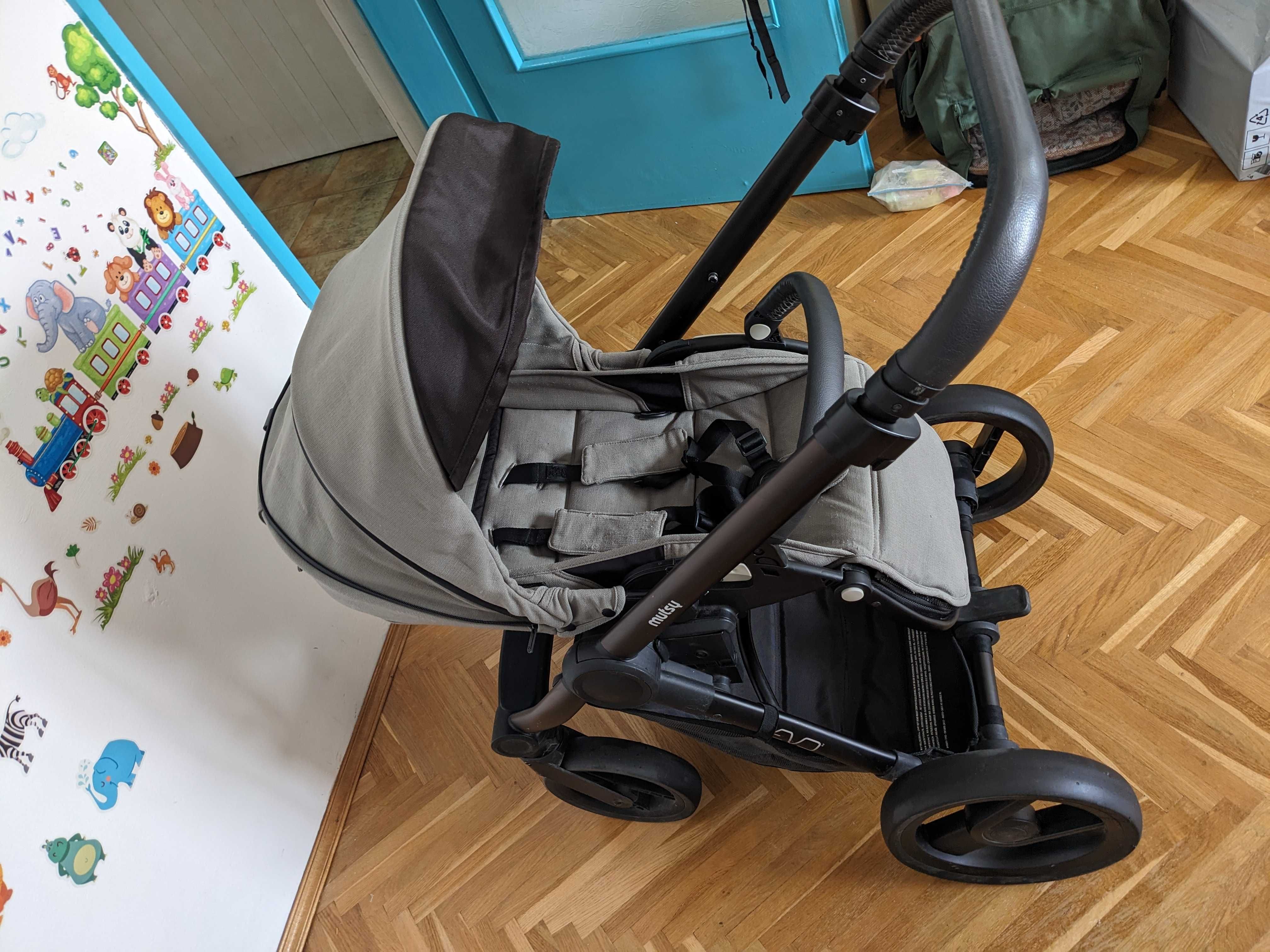 Продавам количка Mutsy Evo 2 + аксесоари към нея