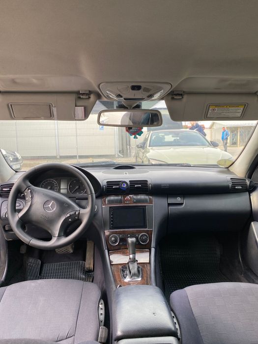 Mercedes c class w203 2005