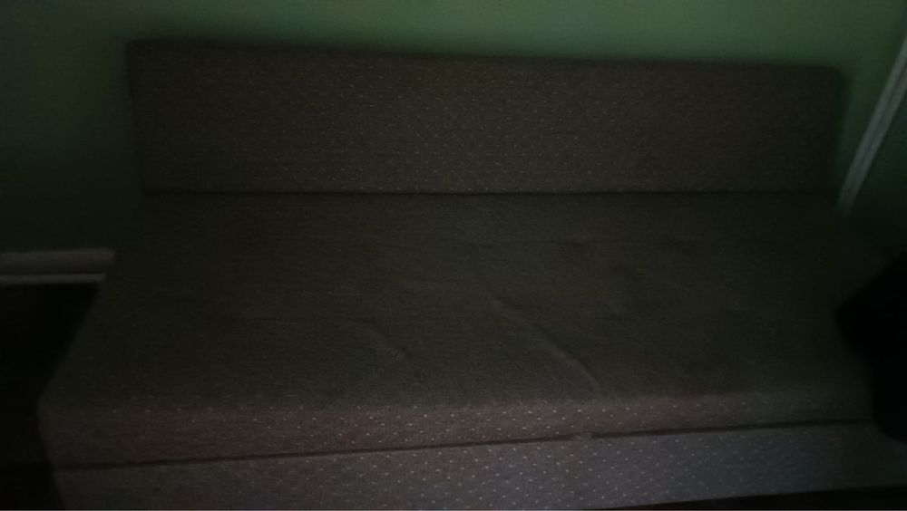 Продам срочно диван в хорошем сосотоянии