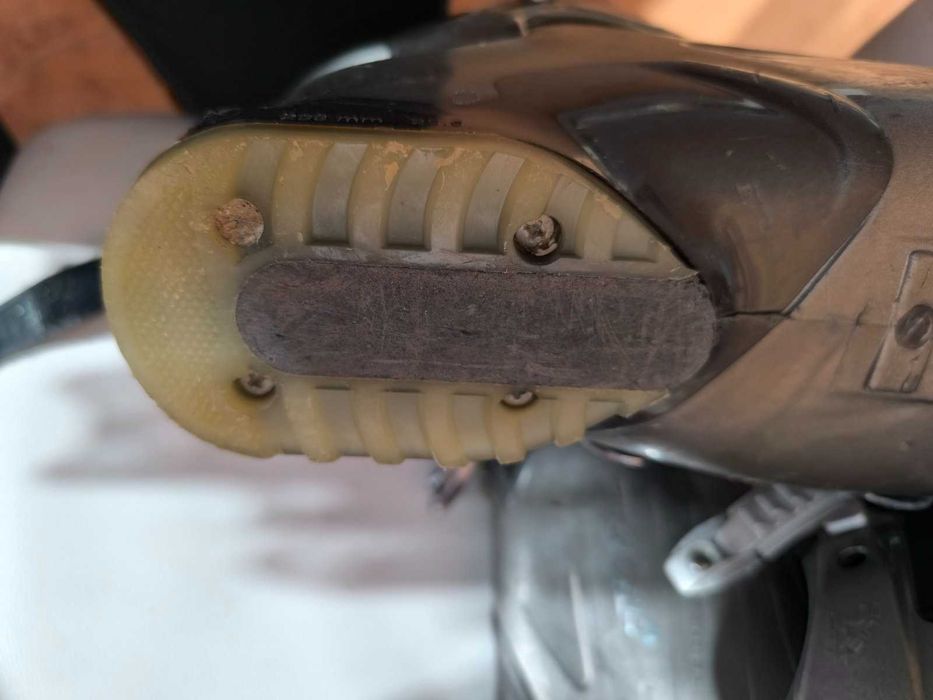 Ски обувки  Rosignol 25,5 2бр. Solomon 1 бр. 24