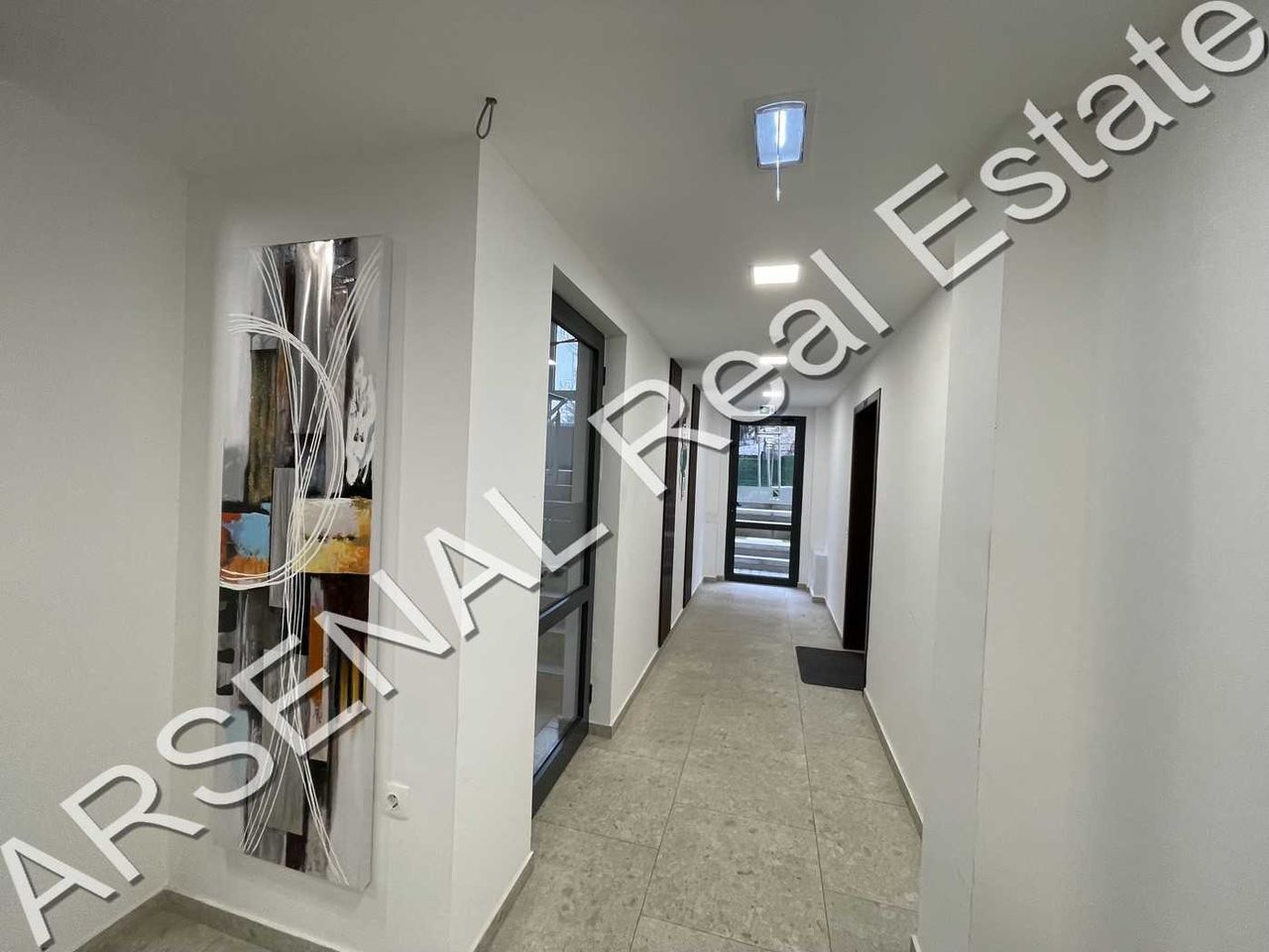 Дава се под наем Тристаен апартамент в София, Банишора - 110 кв.м за 800 € - Снимка #9