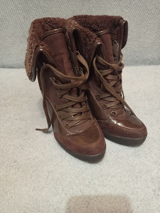 Ghetuțe toc/botine, mărime 37