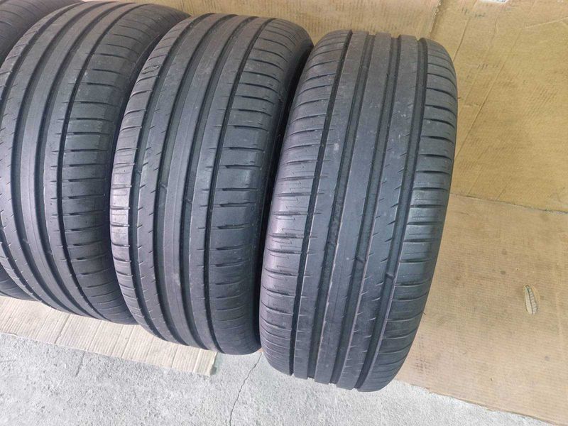 4 Michelin R18 255/60
летни гуми DOT4119