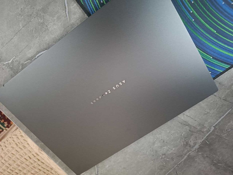 ASUS ZenBook 14 OLED UX3405CA Ultra 9-285H/32GB/1TB/14'' OLED