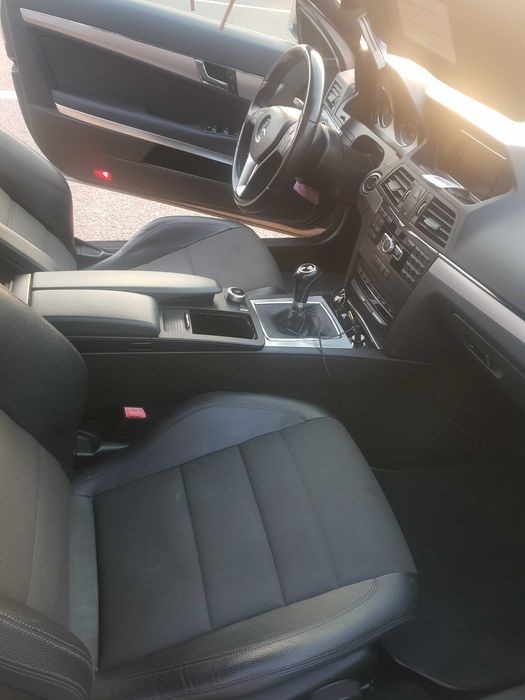 Mercedes -Benz E 2200 cdi Coupe