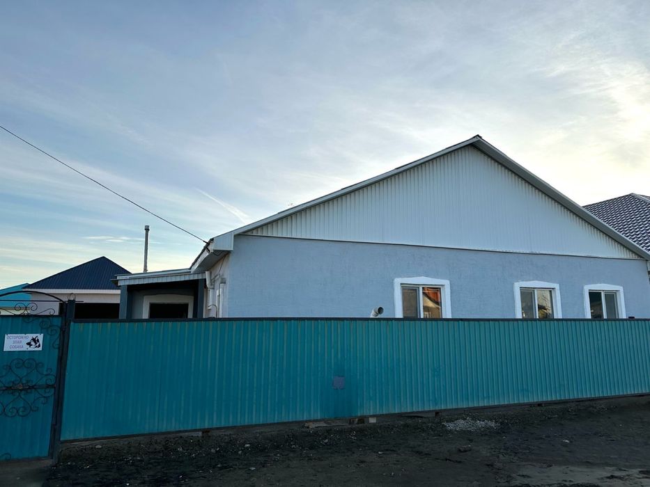 Дом мкр Көктем с времянкам