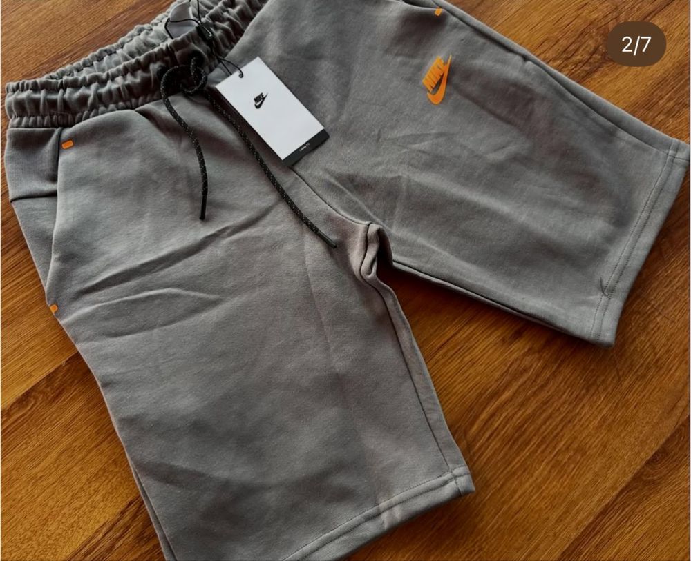 Мъжки,памучни,къси панталонки Nike в сиво с оранжево с активен,заден д