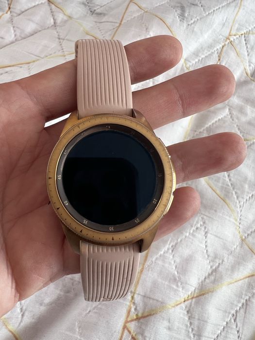 Samsung Galaxy watch Sm-r810 gold