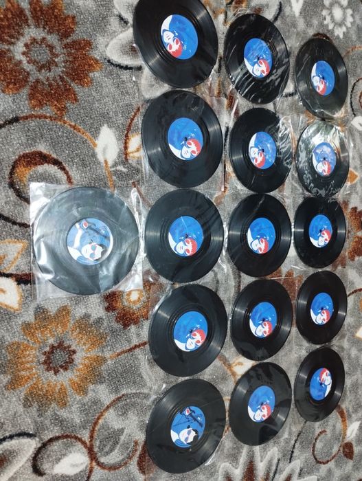 Discuri noi cu muzica