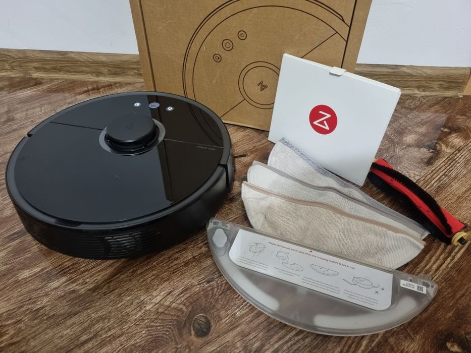 Aspirator robot Roborock S5, Mop, WiFi, Negru