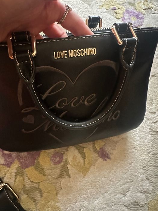 Дамска чанта ловмоскино