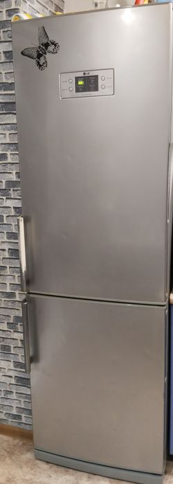 Срочно  Холодильник  LG