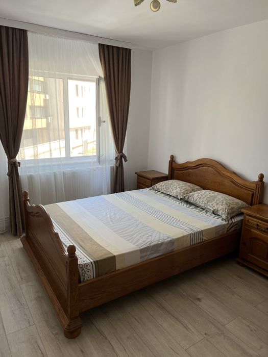 Inchiriez apartament