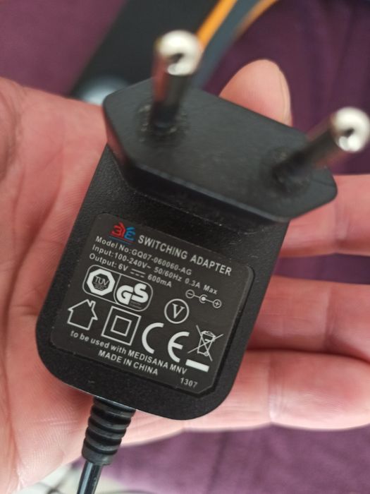 Aparat de masaj cervical cu vibratii Medisana