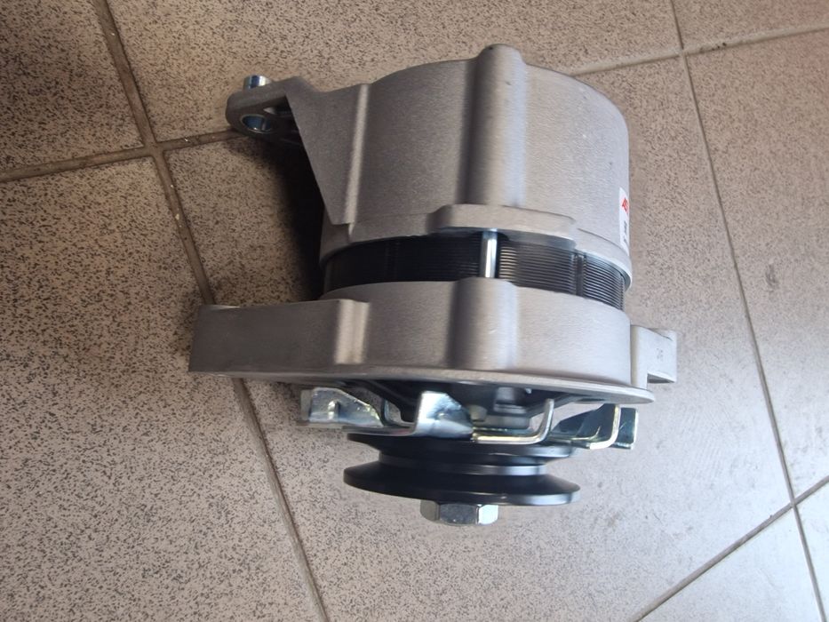 Alternator tractor fiat 211.215.250 300 cu releu incorporat preț 650