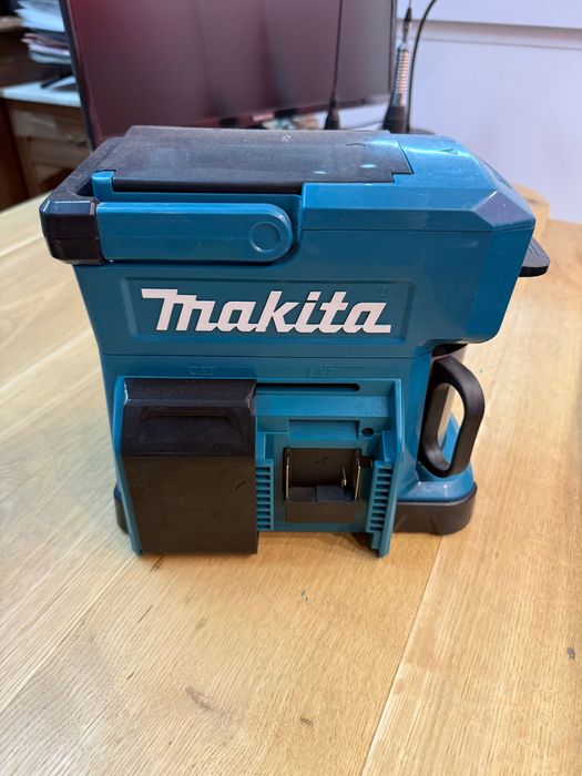 Makita DCM501Z aparat cafea cu acumulator 12 V/18 V