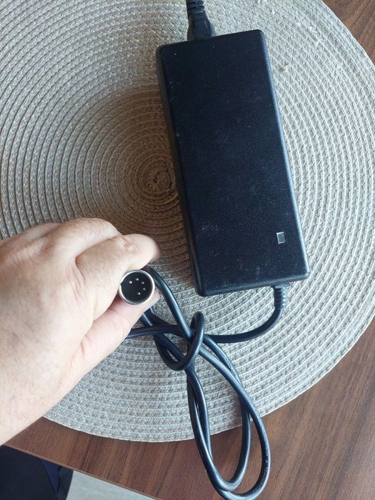 Incarcator baterie bicicleta TranzX