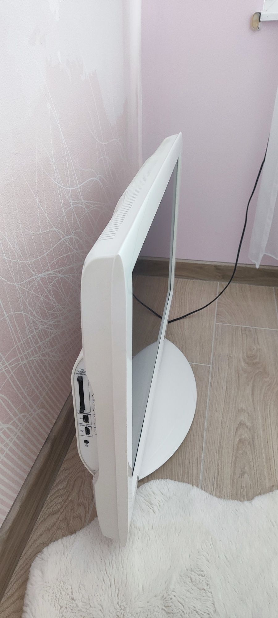 Телевизор Toshiba 32"