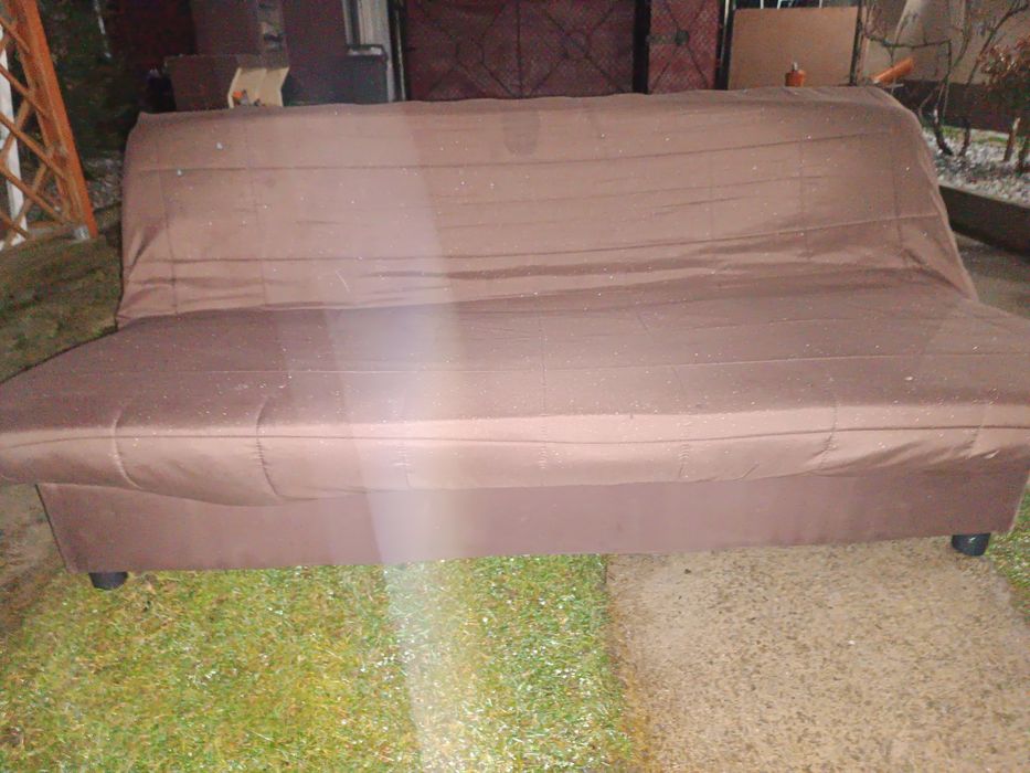 Canapea extensibila 
Preț 300 lei

Mai multe detalii la telefon