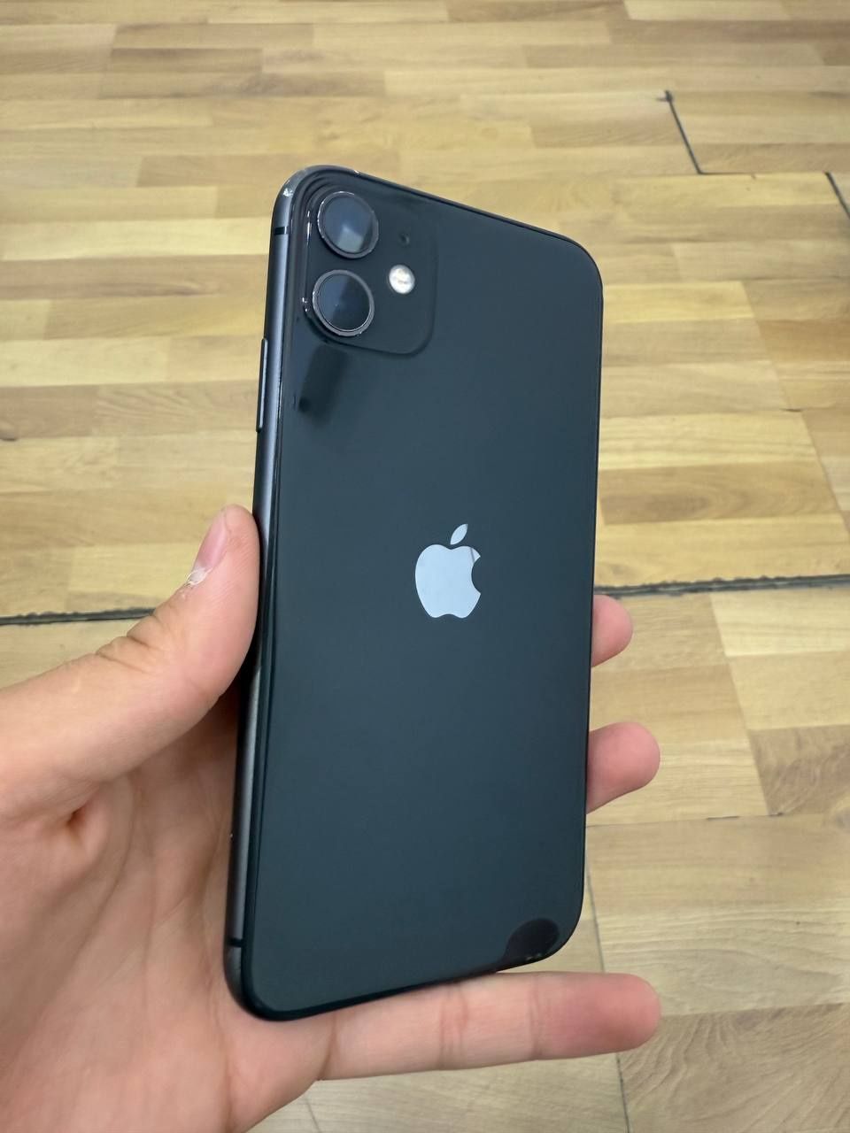 Iphone 11 rangi qora