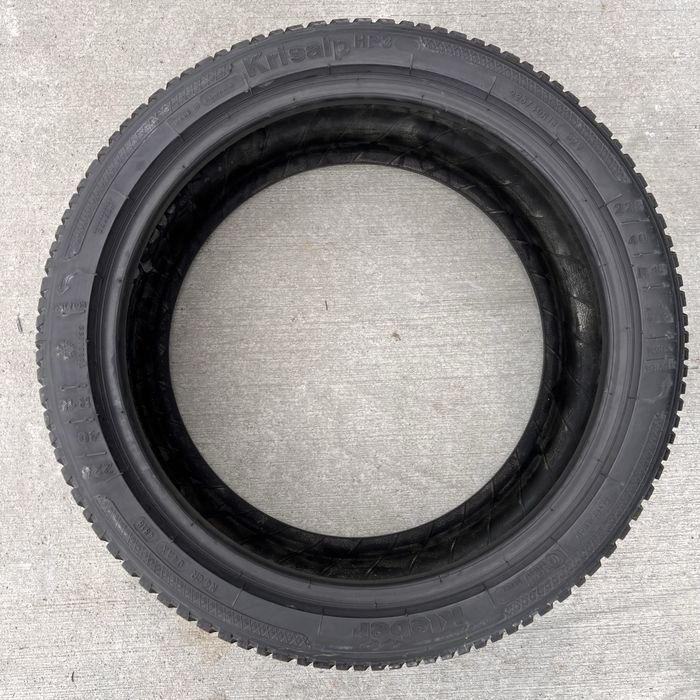 4 Anvelope iarna 225 40 18 Kleber