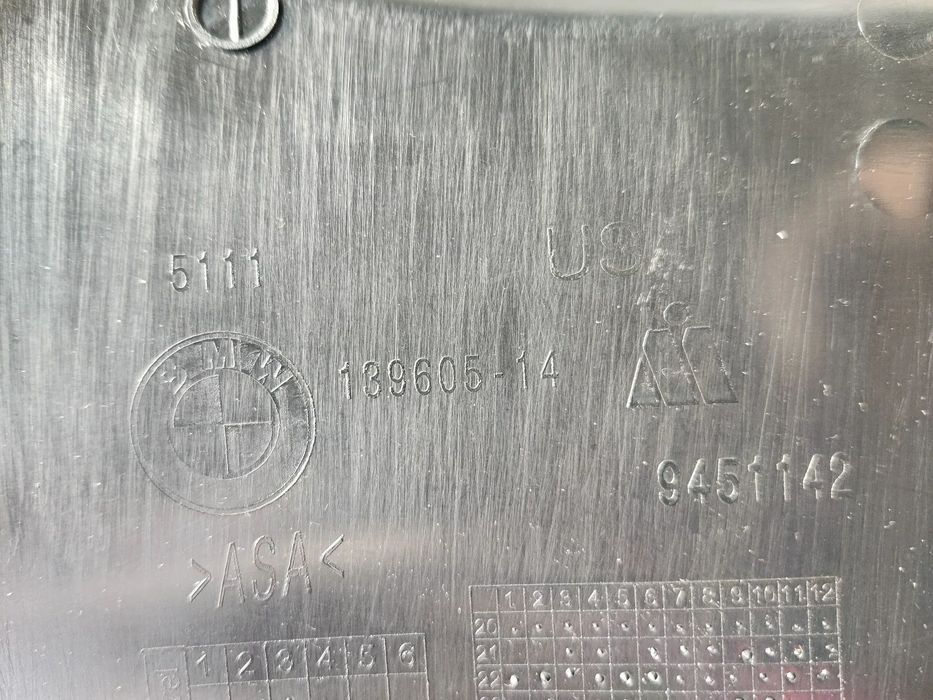 Grila captare aer dreapta bara fata cu locas senzor parcare BMW X3 G01 2017-2025 Cod: 9451142 / 139605-14