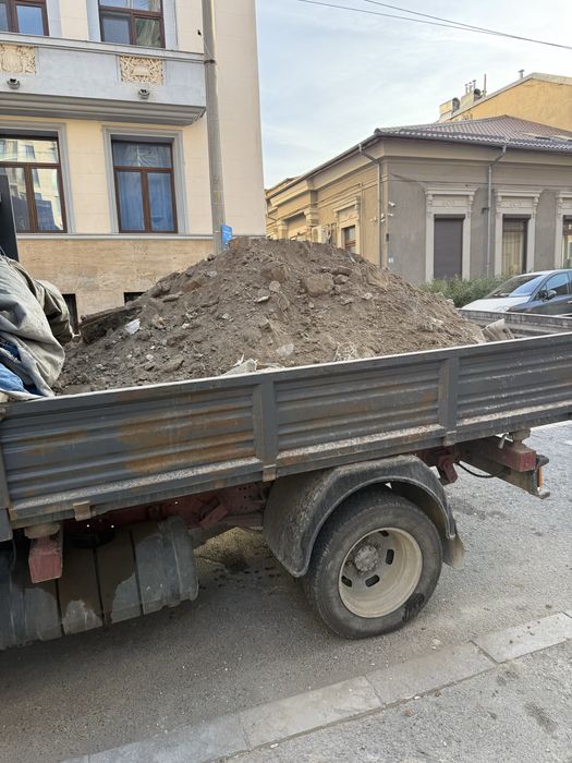 Transport moloz -mobila- veche de frișare cu utilaje terenuri orice