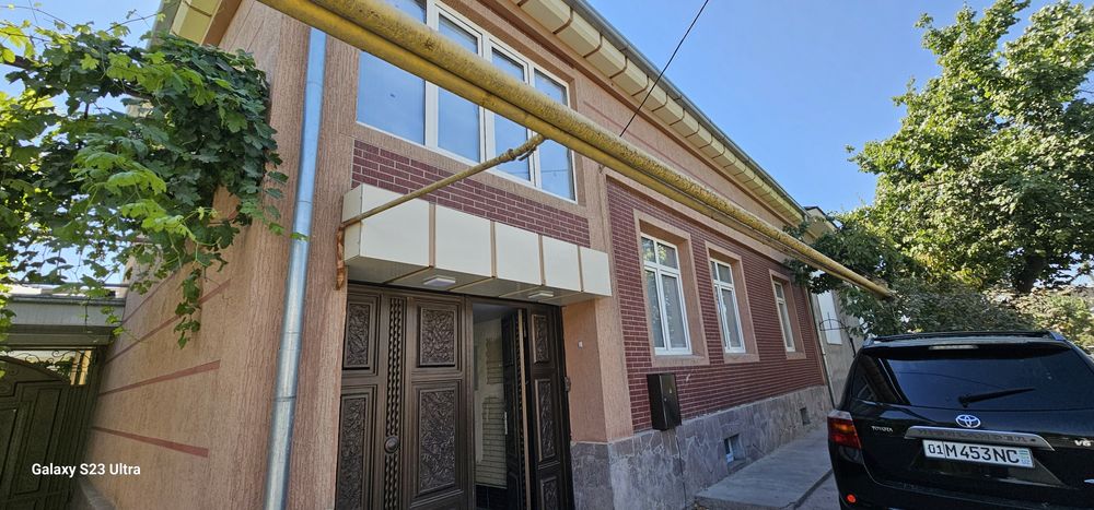 Uy sotiladi Huvaydo ozimiznika rimont yahshi  1 yil bolgan 4 hona +hol
