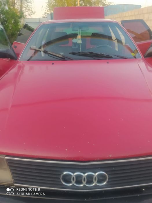 Продаю машину Audi 100