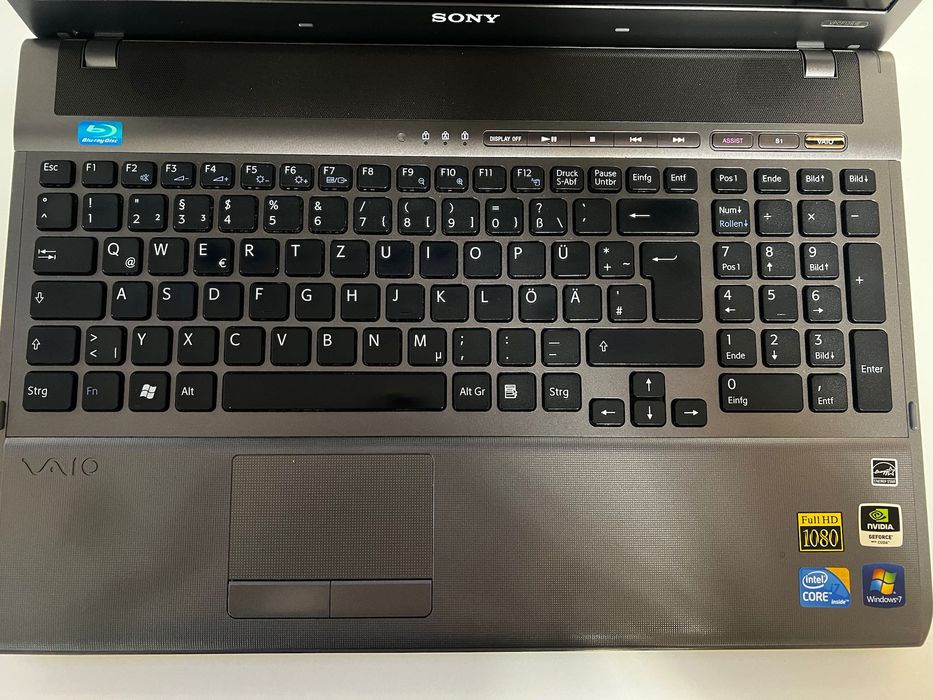 Лаптоп Sony Vaio VPCF12S1E 16.4 i7 , 6GB Ram , 512GB SSD , Full HD