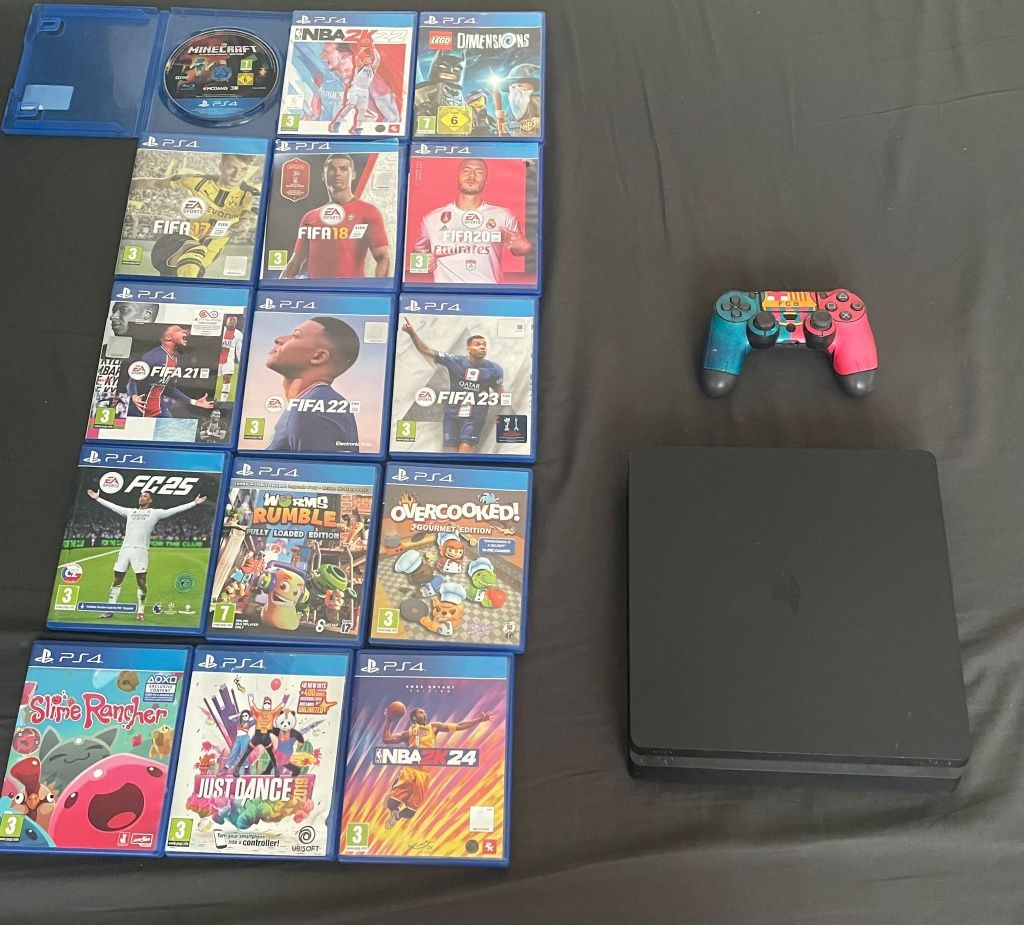 PS4 slim cu controller FC Barcelona,suport și 15 jocuri - FIFA 2025