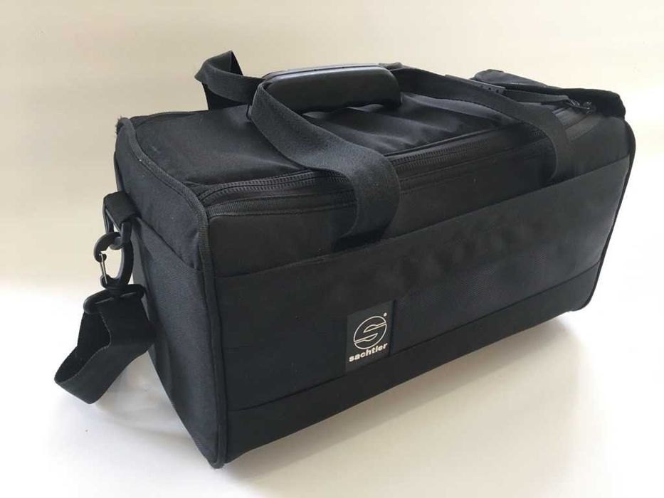 Почти нова луксозна чанта за камера – стил и защита на отлична цена!