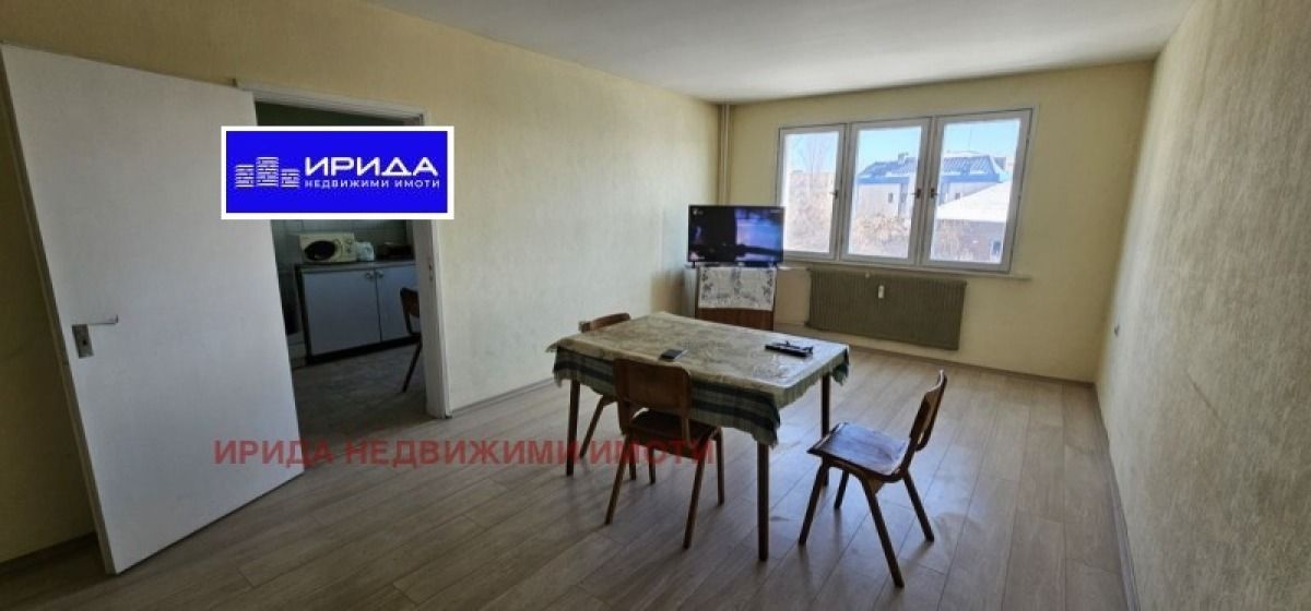 Тристаен апартамент в Слатина