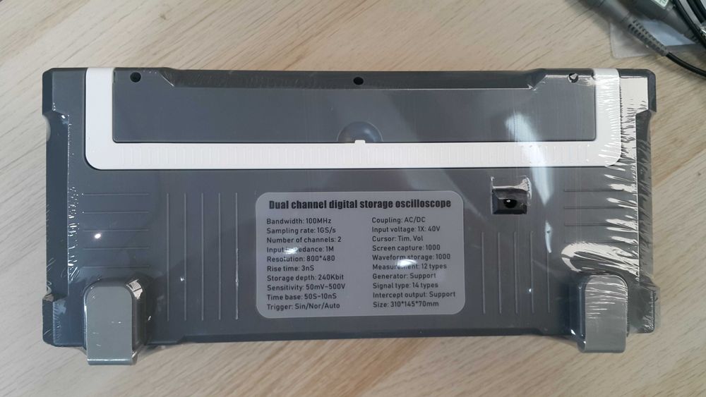 Двуканален цифров осцилоскоп с генератор на сигнали 2х100MHz
