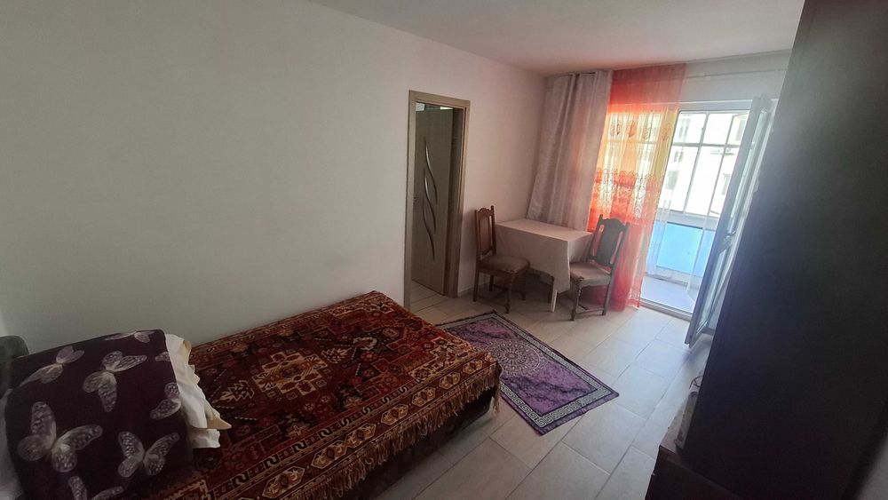 Inchiriez ap.2 cam Mangalia