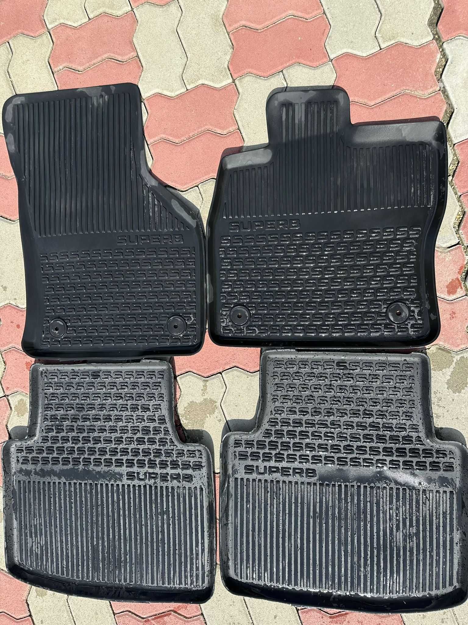 Set covorase cauciuc  - Skoda Superb