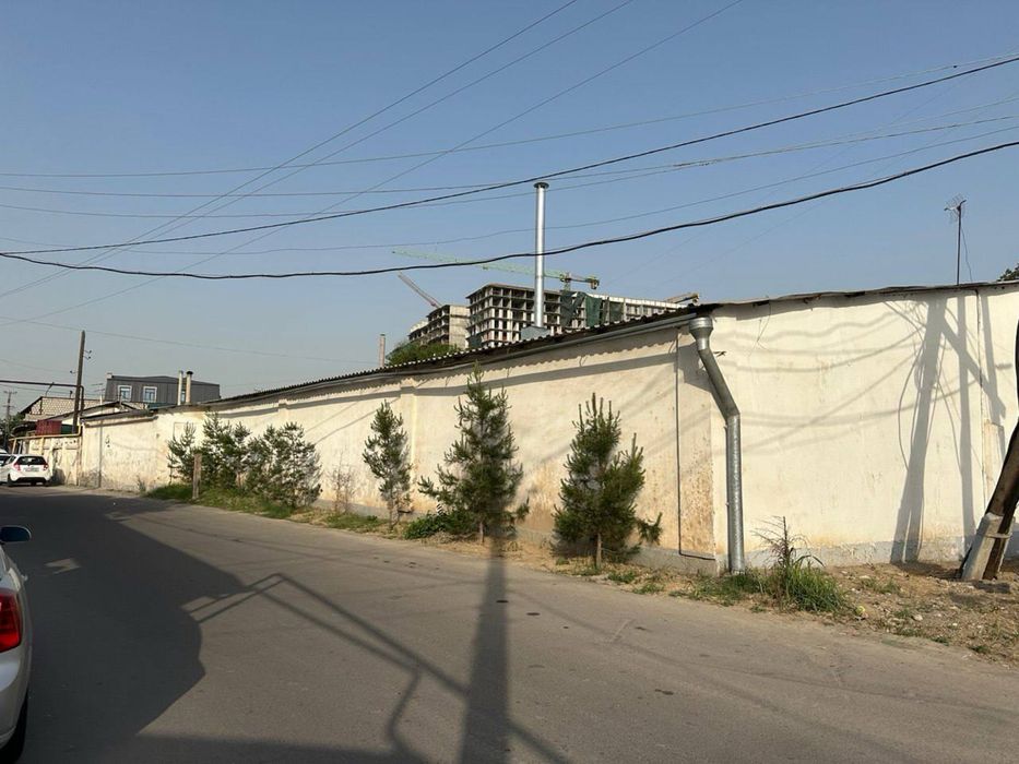 Продается ул. Фаргона Йули 10 соток 545 м2 производственное помещение