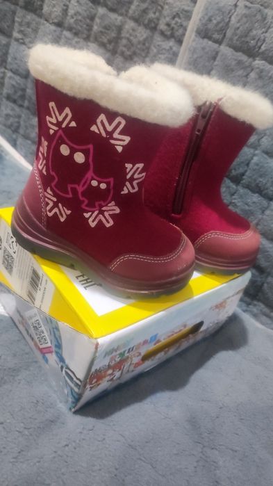 Детская обувь в хорошем состоянии