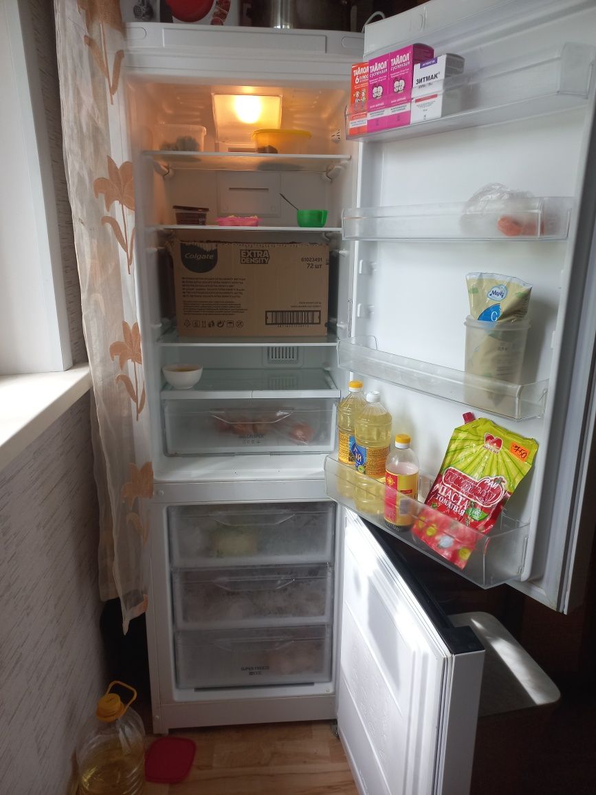 Продам холодильник ИНДЕЗИТ