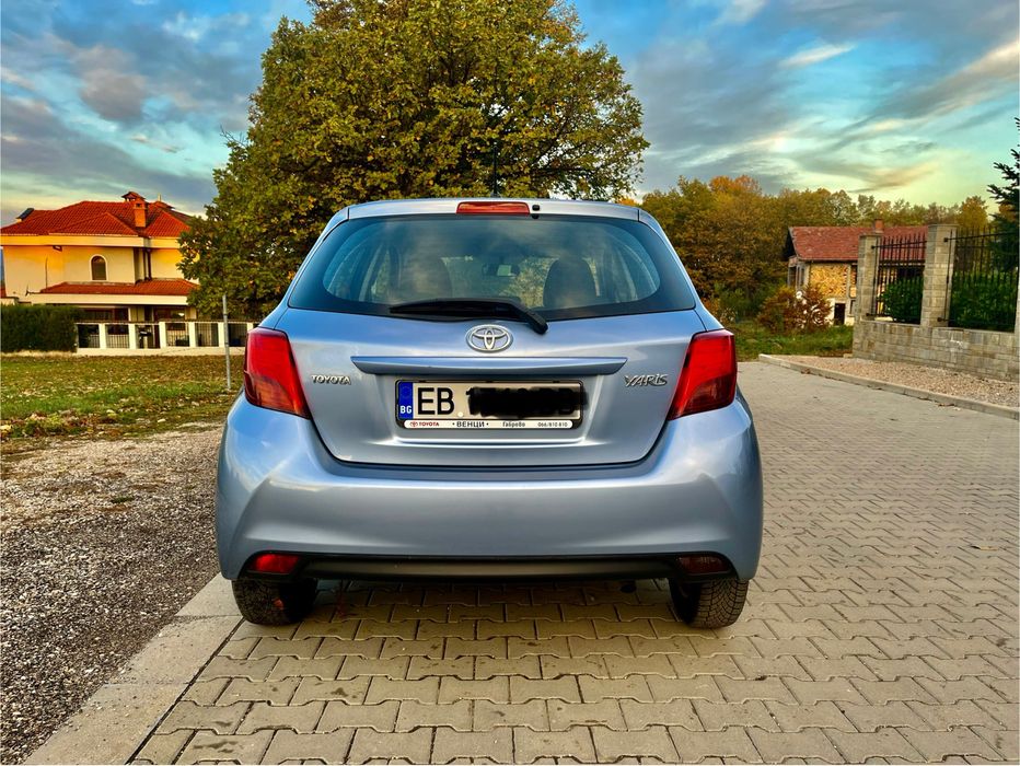Toyota yaris 2016г./ Бензин 1.33 кубика