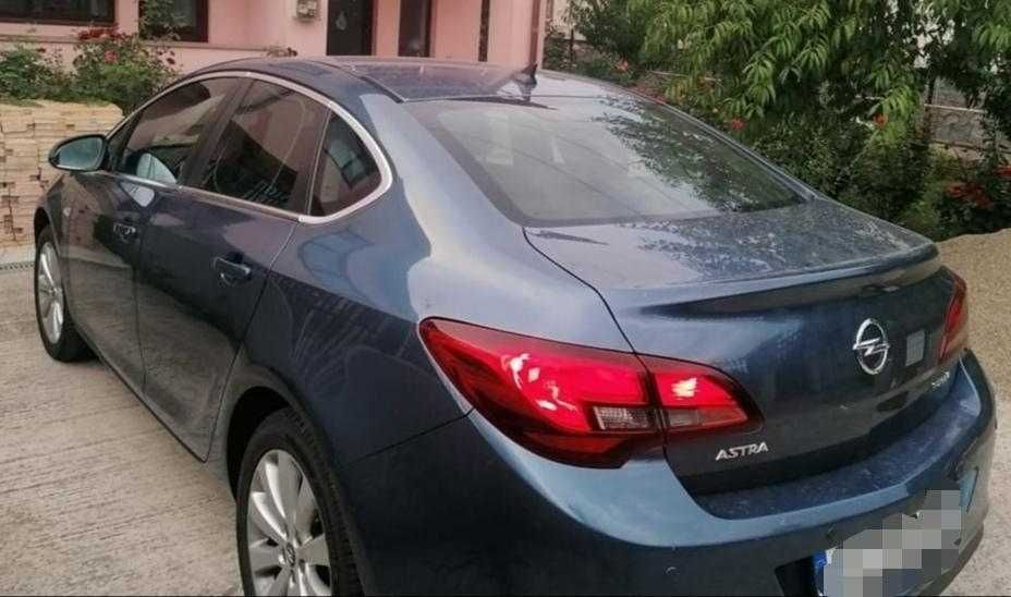 Opel Astra J, Notchback, 2014