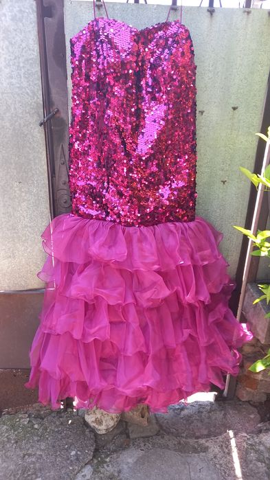 Vand rochie ocazie purtata o singura data marimea 42