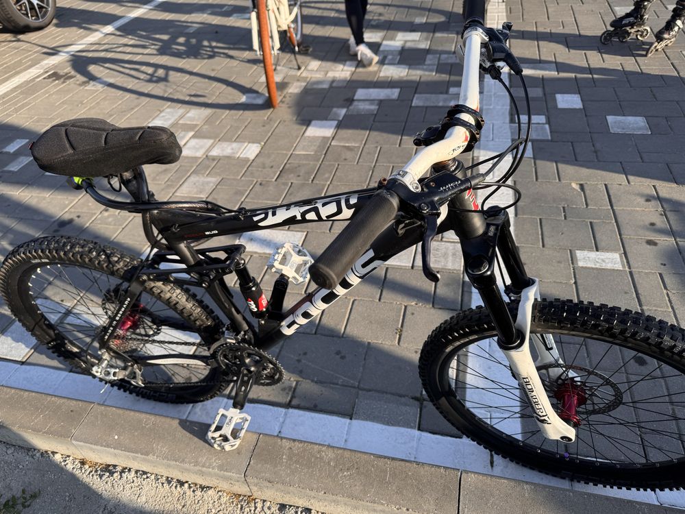 Bicicleta FOCUS Bud extreme full suspension