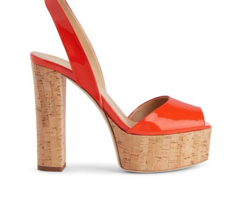 GUESS Оригинални оранжеви сандали