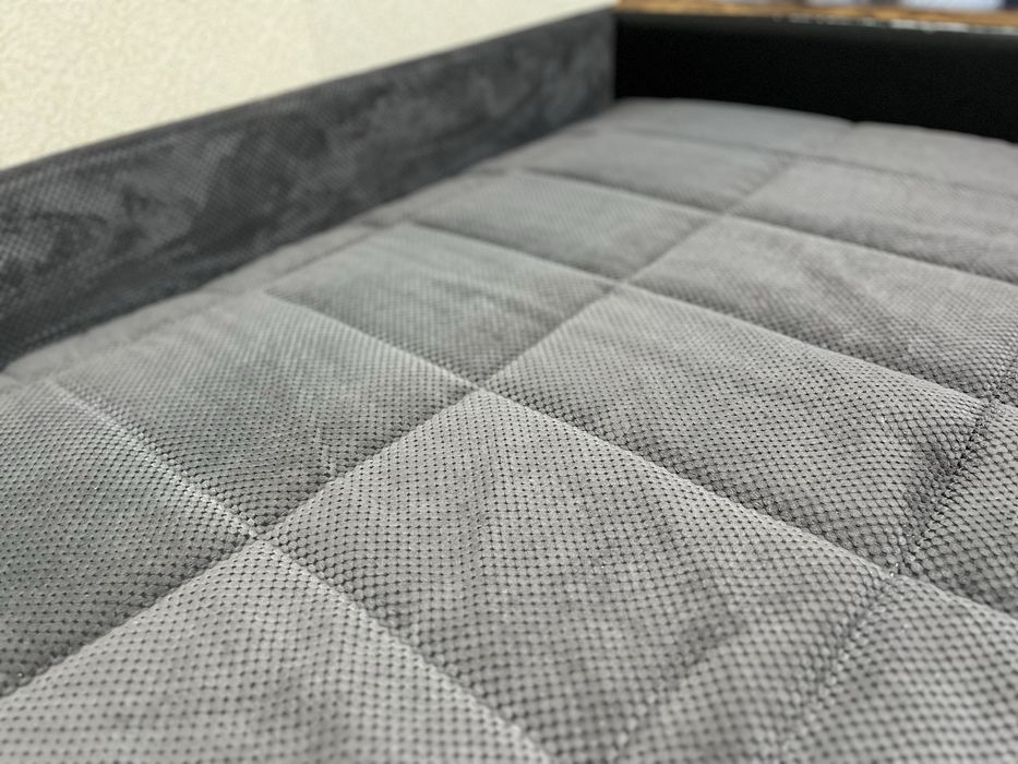 Диван раскладной ,размер 2 метр