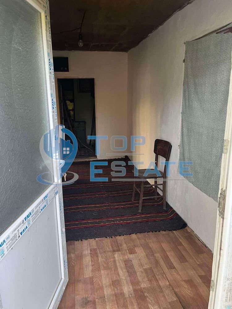 Къща с равен двор в с. Беброво, област Велико Търново