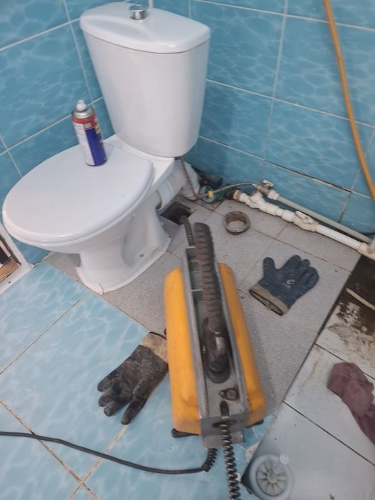 Услуги сантехника прочистка чистка размарозка промывка труб канализаци