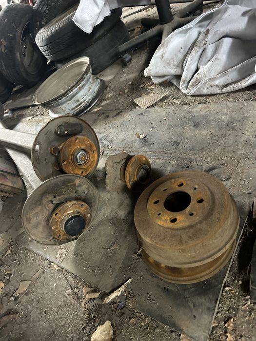 Продам ось на прицеп