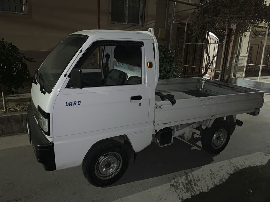 Labo 2021 yil  yaxshi xolata rangi oq