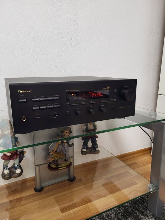 Amplificator/Receiver Nakamichi AV-8 stare foarte bună de funcționare